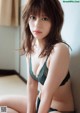 Aya Yoshizaki 吉崎綾, Weekly Playboy 2021 No.46 (週刊プレイボーイ 2021年46号) P5 No.af9dfc Image No. 5